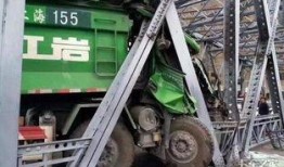 厦门土方车爆料最新消息,事故现场惊心动魄，细节披露引关注